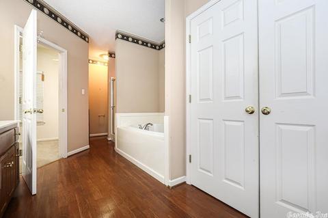 2406 Oakbrook, Benton, AR 72015 photo 37