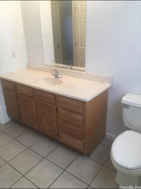 422 A B Monroe St, Conway, AR 72032 photo 5