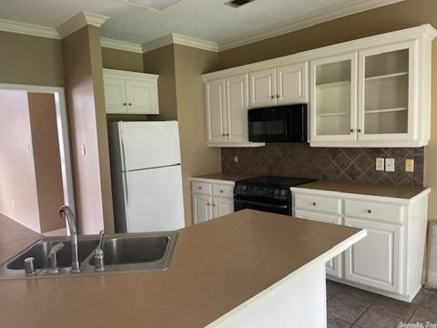 1105 Montana, Conway, AR 72034 photo 10