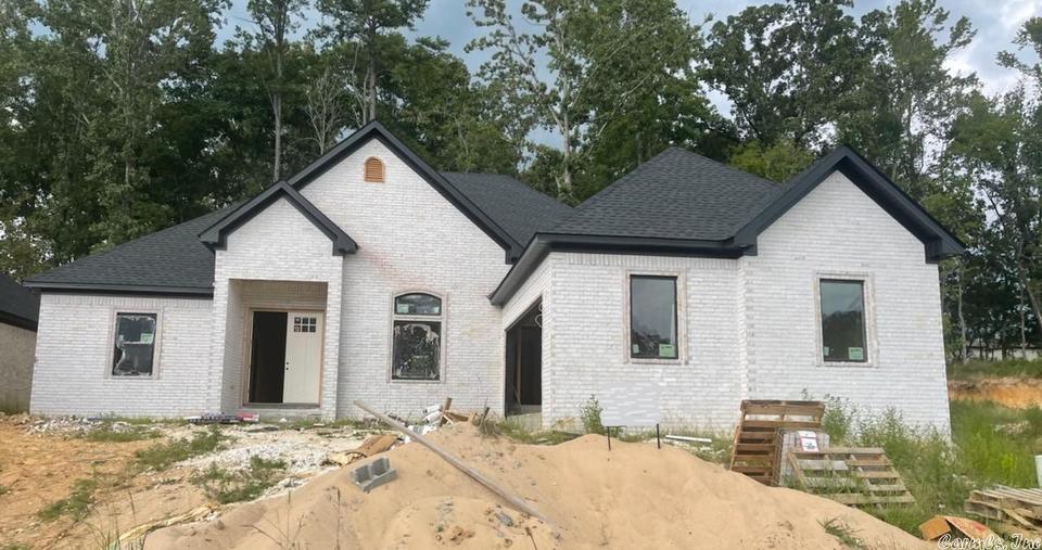 8 Hurricane Gardens Dr, Bryant, AR 72022 2 Photos MLS 22030143