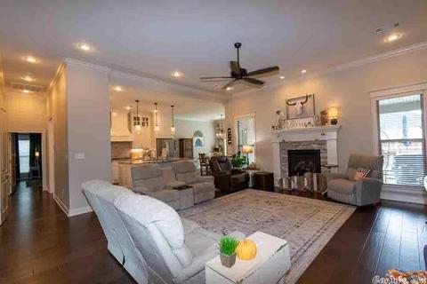 1500 Green Tree Dr, Conway, AR 72034 photo 5