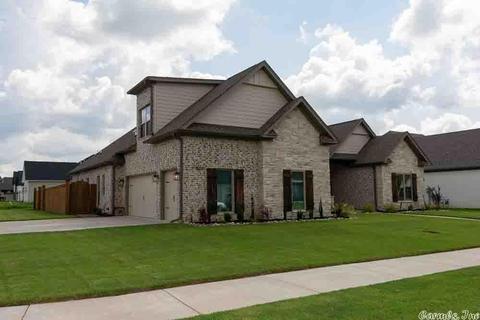 1500 Green Tree Dr, Conway, AR 72034 photo 2