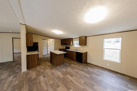 1310 Caroline Cv, Haskell, AR 72015 photo 5