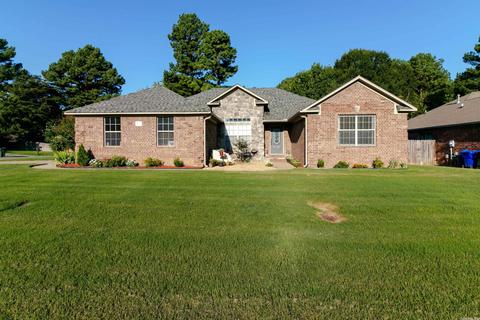 1905 Clarks Dr, Conway, AR 72034 photo 1