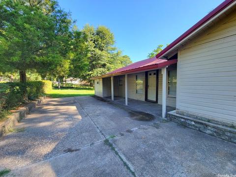 419 S Eighth St, De Queen, AR 71832 photo 2