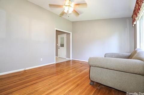 2519 N Lakeview, Benton, AR 72015 photo 9