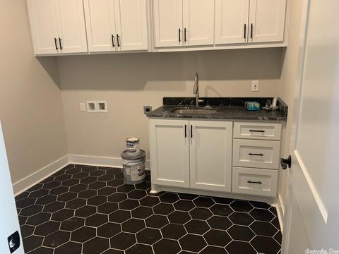 2219 Abigail, Benton, AR 72015 photo 6