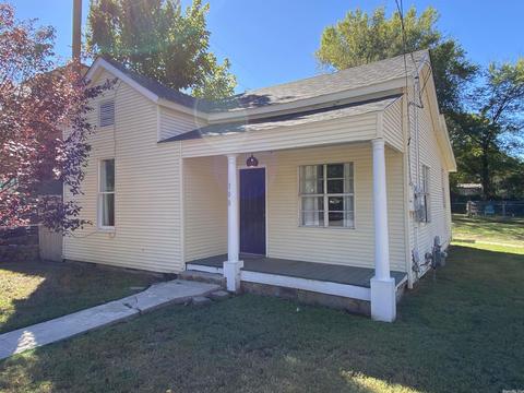 308 Mountain Valley St, Hot Springs, AR 71901
