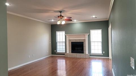1695 Hosta, Conway, AR 72034 photo 4