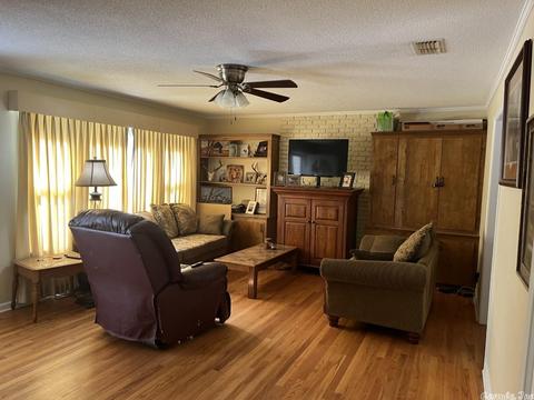 323 E Willis St, Monticello, AR 71655 photo 5