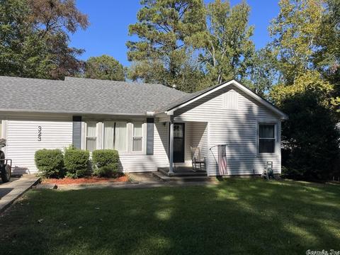 323 E Willis St, Monticello, AR 71655 photo 2