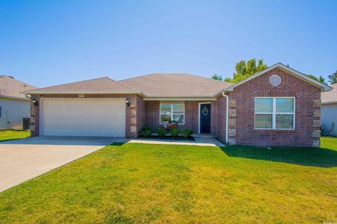 2915 Beechwood, Conway, AR 72032 photo 1