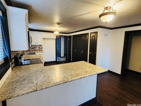 108 N Fourth St, Benton, AR 72015 photo 4