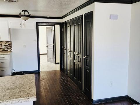 108 N Fourth St, Benton, AR 72015 photo 16