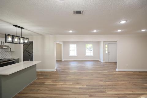 2104 Monticello Ct, Pine Bluff, AR 71603 photo 10