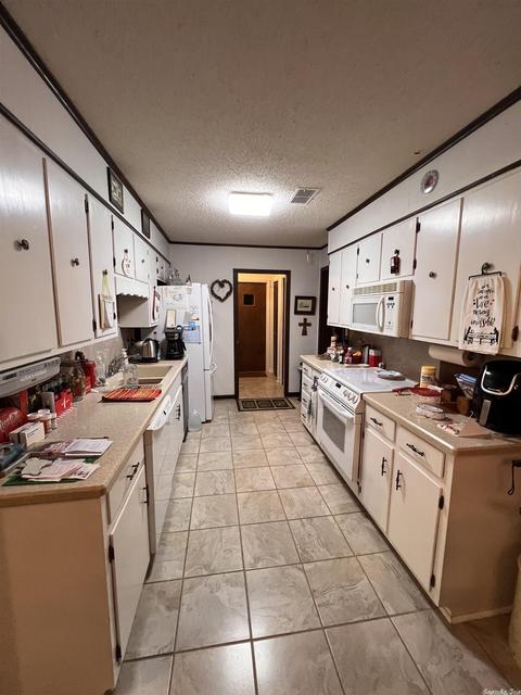 9 Lone Wolf Cv, Pine Bluff, AR 71603 photo 5