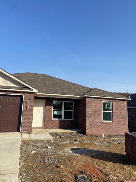 1070 Rockwell Dr, Conway, AR 72032 photo 1