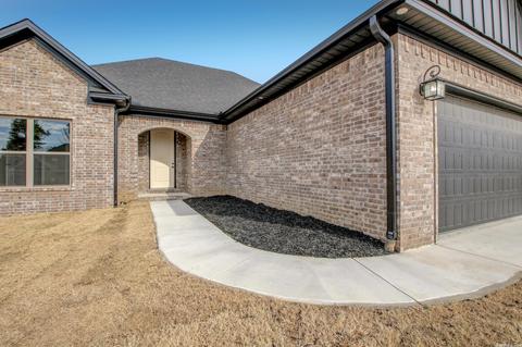 111 Michelle, Beebe, AR 72012 photo 2