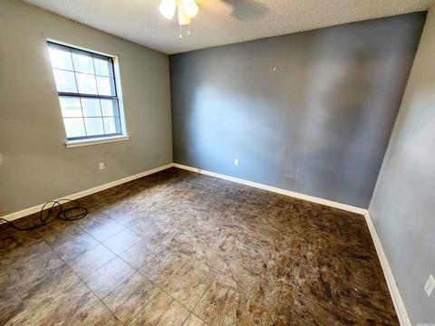2105 Mchenry Cir, Malvern, AR 72104 photo 5