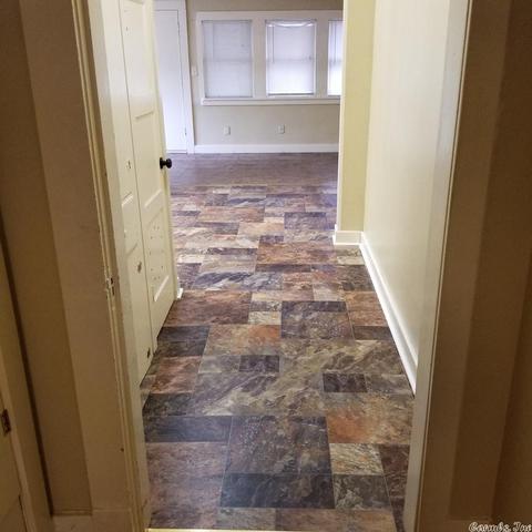 1004 Pine Bluff St, Malvern, AR 72104 photo 8
