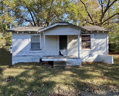 2120 Fluker St, Pine Bluff, AR 71603 photo 2