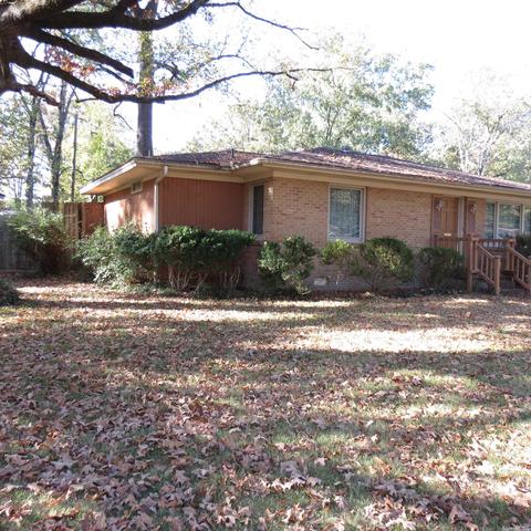 2916 Edgewood Dr, Pine Bluff, AR 71603 photo 2