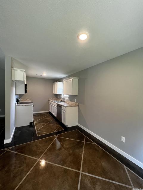 227 Iris St, Haskell, AR 72015 photo 5