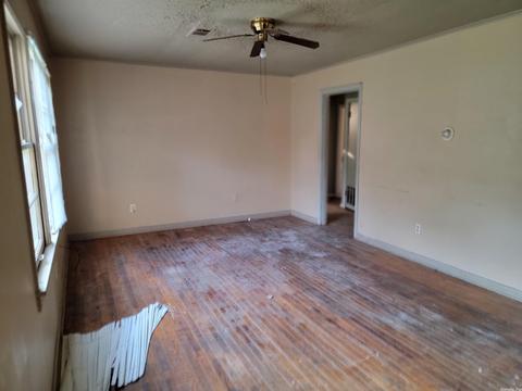 1609 W 12th St, Pine Bluff, AR 71603 photo 4