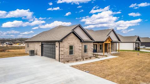 370 Mayberry Dr, Cabot, AR 72023 photo 2