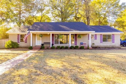 709 W Center St, Beebe, AR 72012 photo 1