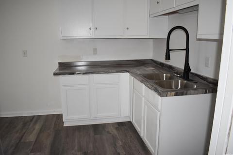 1301 S Nebraska St, Pine Bluff, AR 71601 photo 3