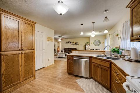 51 Whispering Wind Cir, Vilonia, AR 72173 photo 11