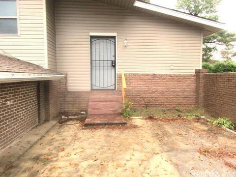214 Haynes Dr, Pine Bluff, AR 71603 photo 5