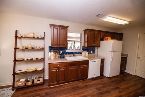 2715 Clover Ln, Conway, AR 72034 photo 5