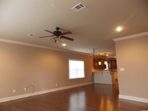 2817 Arbors Cir, Bryant, AR 72022 photo 4