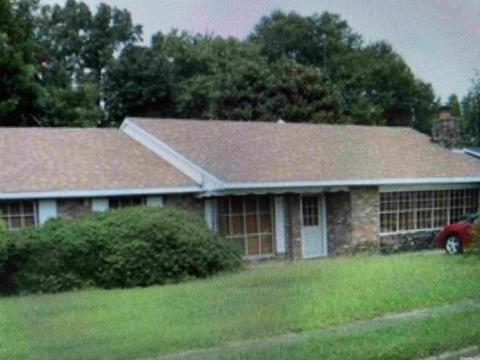 1901 Collegiate Cir, Pine Bluff, AR 71601 photo 1