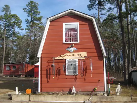 Exterior - 1806 Hwy 8 E, Mena, AR 71953 photo 3 of 3