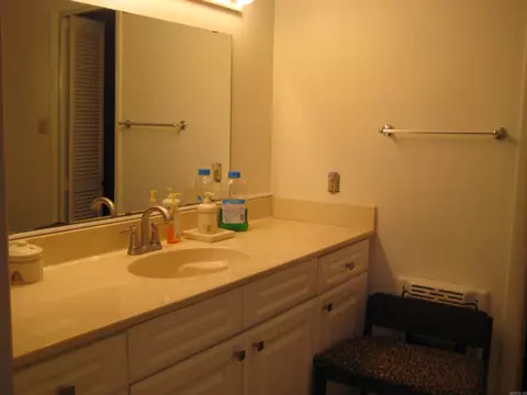 Bath - 1806 Hwy 8 E, Mena, AR 71953 photo 2 of 3