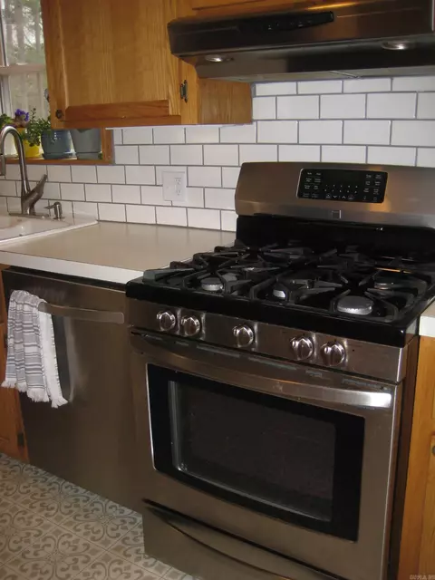 Kitchen - 1806 Hwy 8 E, Mena, AR 71953 photo 7 of 8