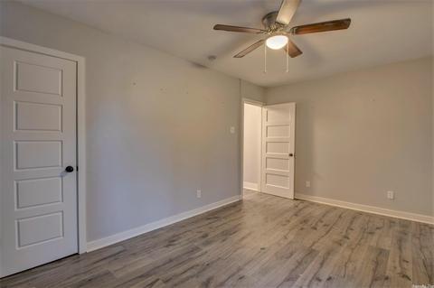 223 East Pine St, Benton, AR 72015 photo 33