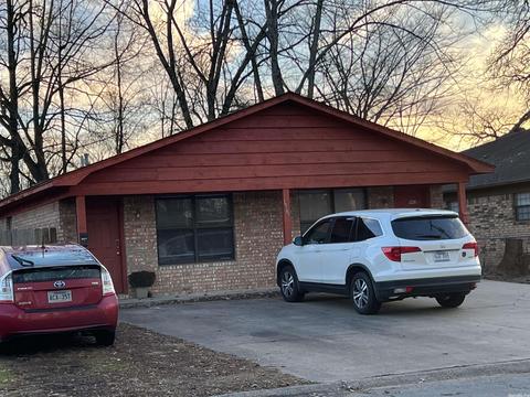 1965 Robins St, Conway, AR 72032 photo 2