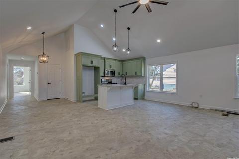 411 E Sevier St, Benton, AR 72015 photo 8