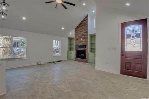411 E Sevier St, Benton, AR 72015 photo 7