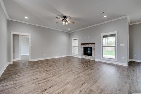 1565 Ivy, Conway, AR 72034 photo 4