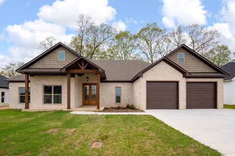1565 Ivy, Conway, AR 72034 photo 1