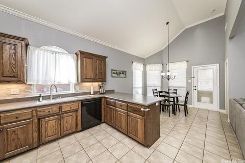 1709 Troop Ct, Jacksonville, AR 72076 photo 9