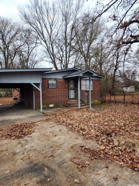216 S Sycamore St, Pine Bluff, AR 71601 photo 2