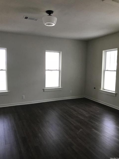 1403 Scott St, Conway, AR 72032 photo 11