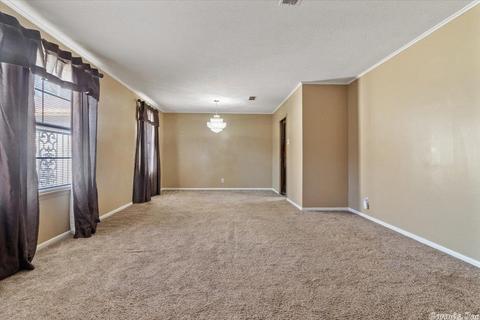 313 Steve Dr, Pine Bluff, AR 71603 photo 6