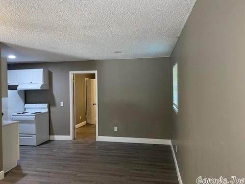 301 W 11th Ave, Pine Bluff, AR 71601 photo 2